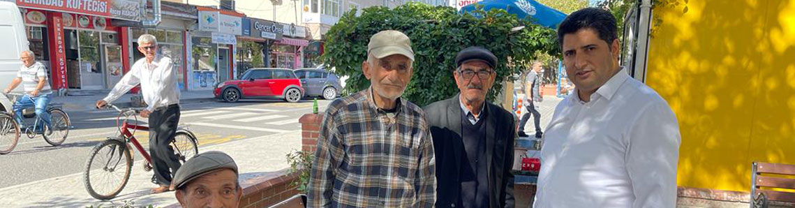 Örnek davranış! Yaşlıların gününü kutladı