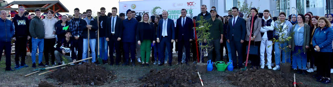 200 fidan toprakla buluştu