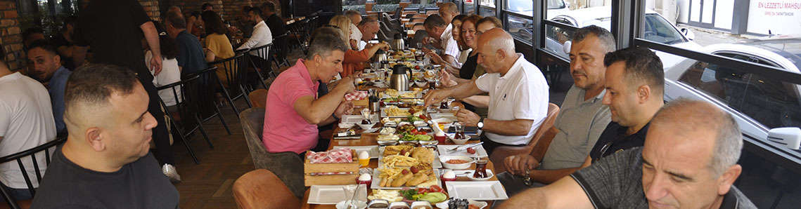 Kahvaltıda buluştuk