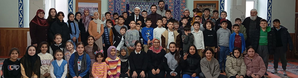 Camiinin manevi iklimiyle buluştular