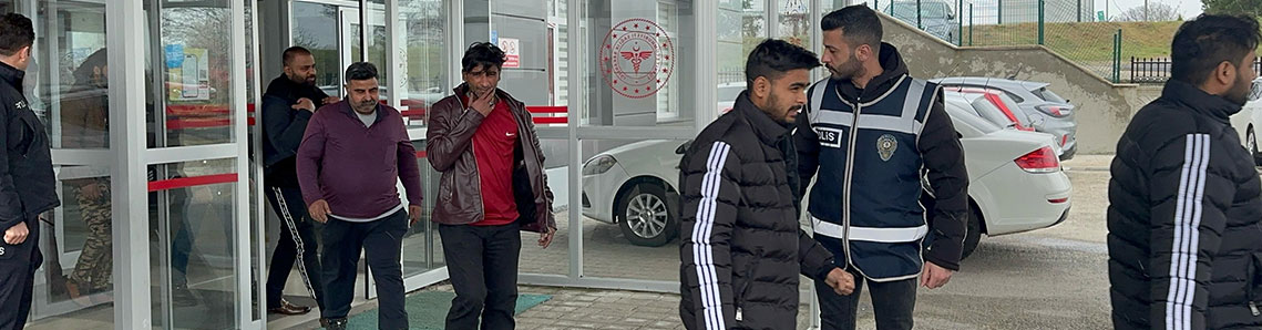 Düzensiz göçmenlere polis engeli