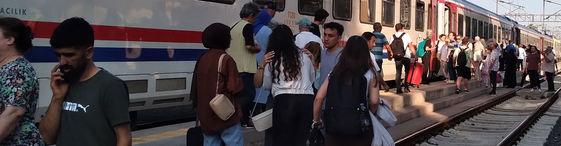 Muratlı Tren Garı