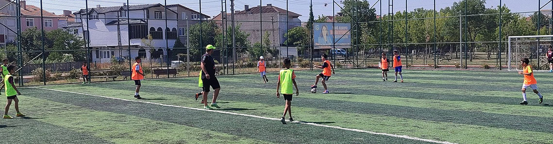 Büyükşehir Belediyesi Yaz Futbol Kursları başladı