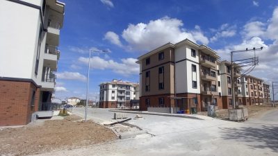 Muratlı’da Toplu Konut İdaresi (TOKİ) Başkanlığı tarafından yapımı sürdürülen 125